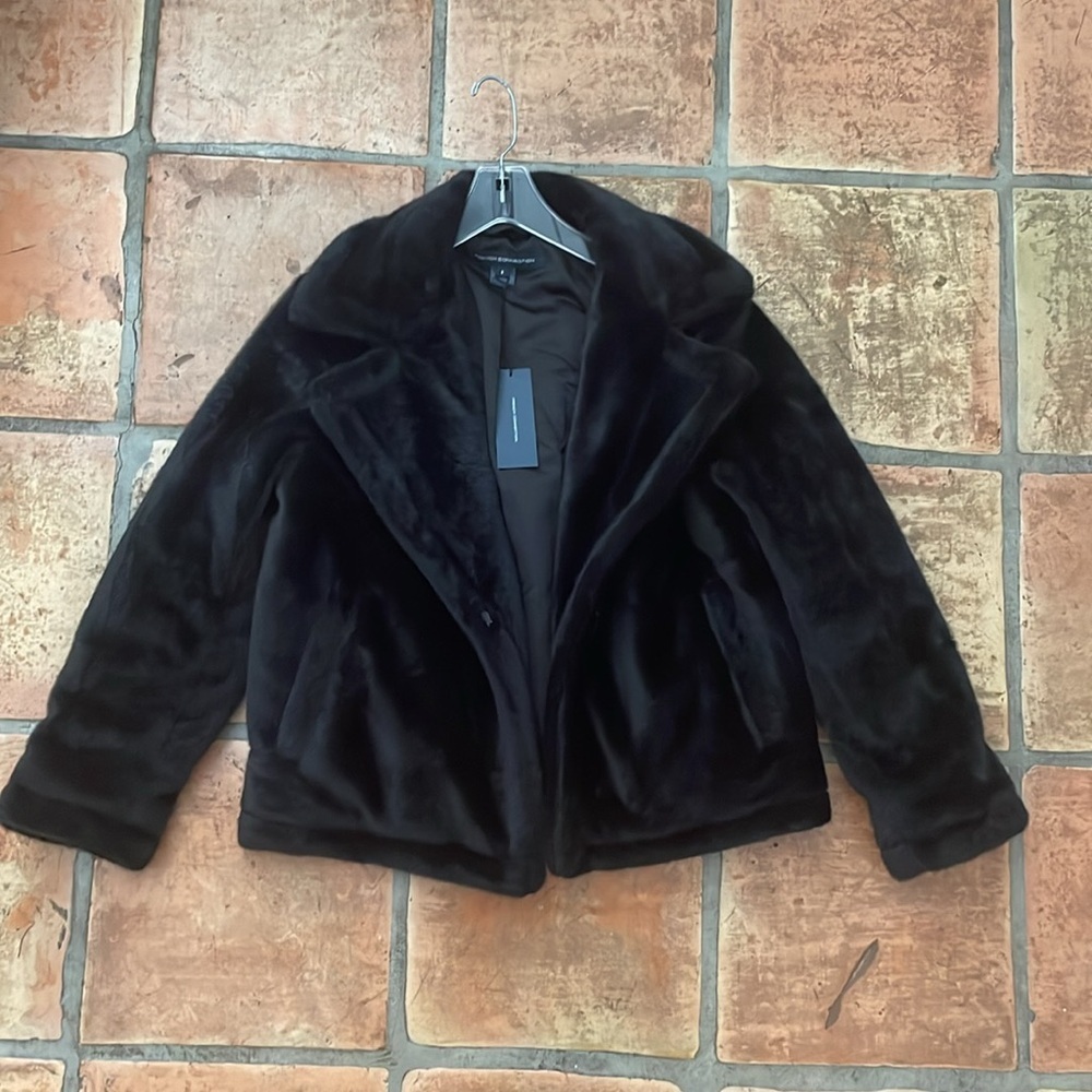 NEW French Connection Short Faux Fur Lapel Coat Black Size Small